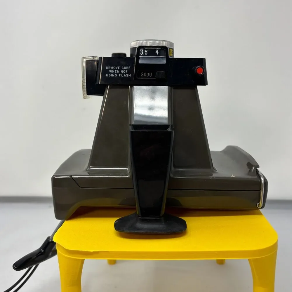 Vintage Polaroid Colorpack II Land Camera with case and Paperwork UNTESTED